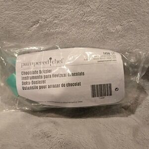 Pampered‎ Chef Chocolate Drizzler New